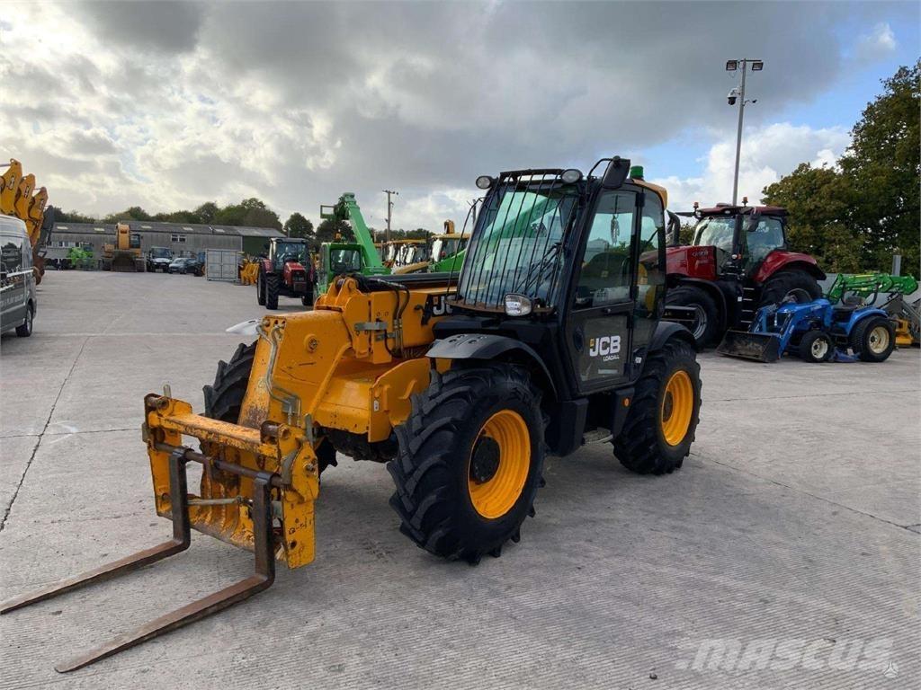 JCB 535-95 Teleskopické manipulátory