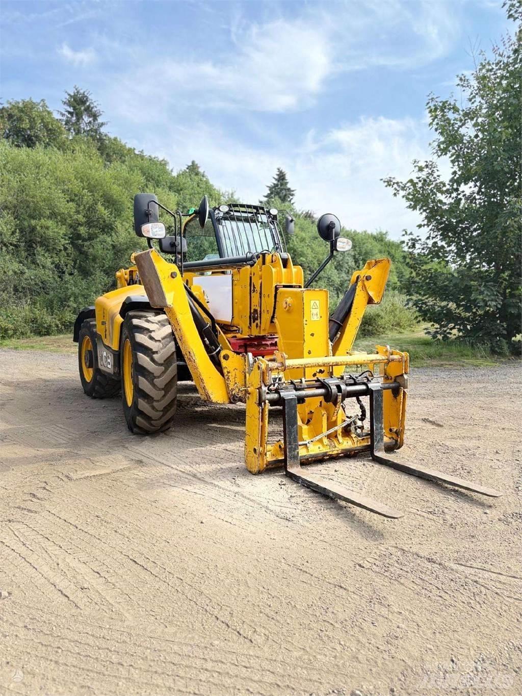 JCB 540-170 Teleskopické manipulátory