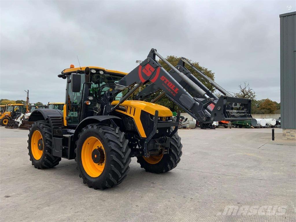 JCB Fastrac 4220 Traktory