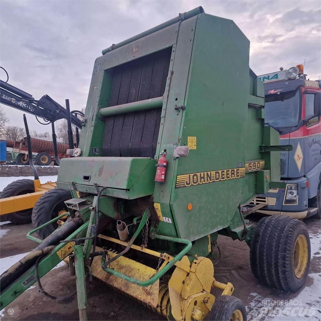 John Deere 590 Lis na válcové balíky