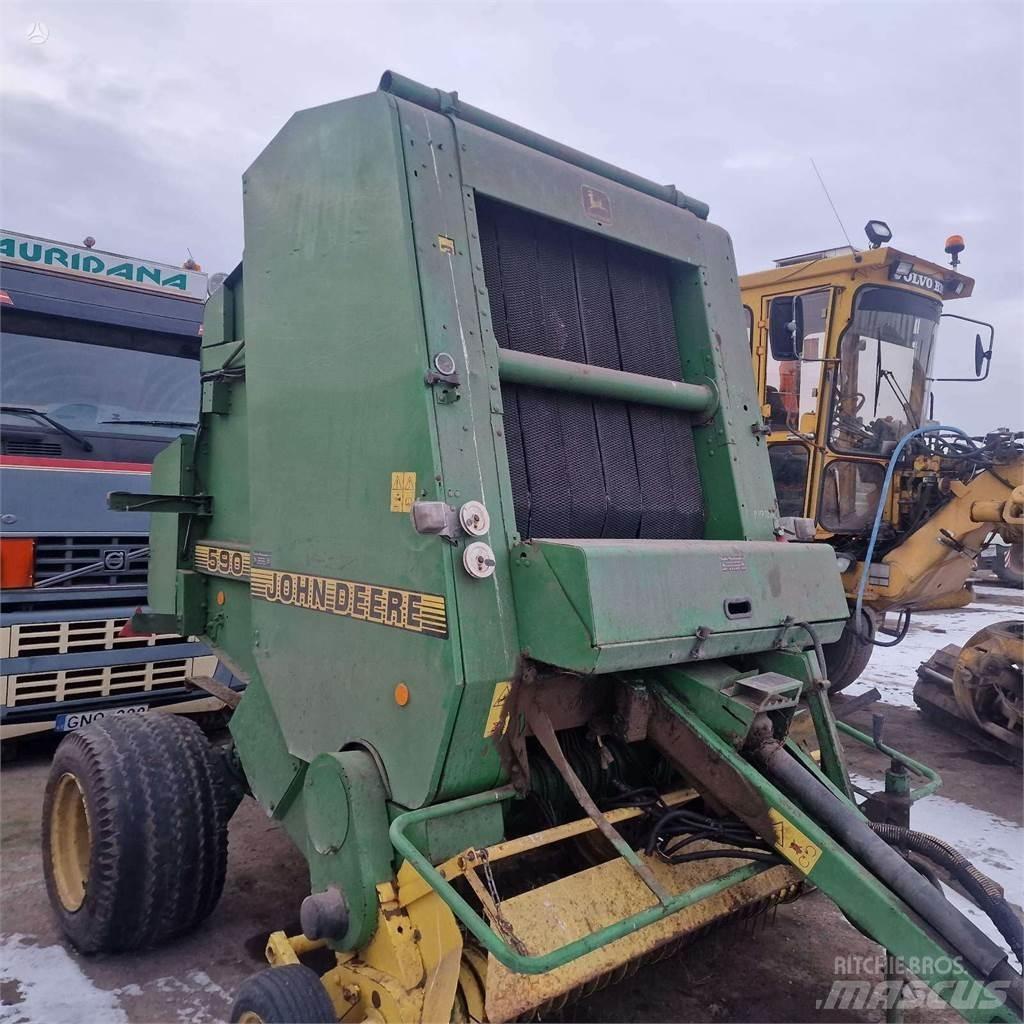 John Deere 590 Lis na válcové balíky