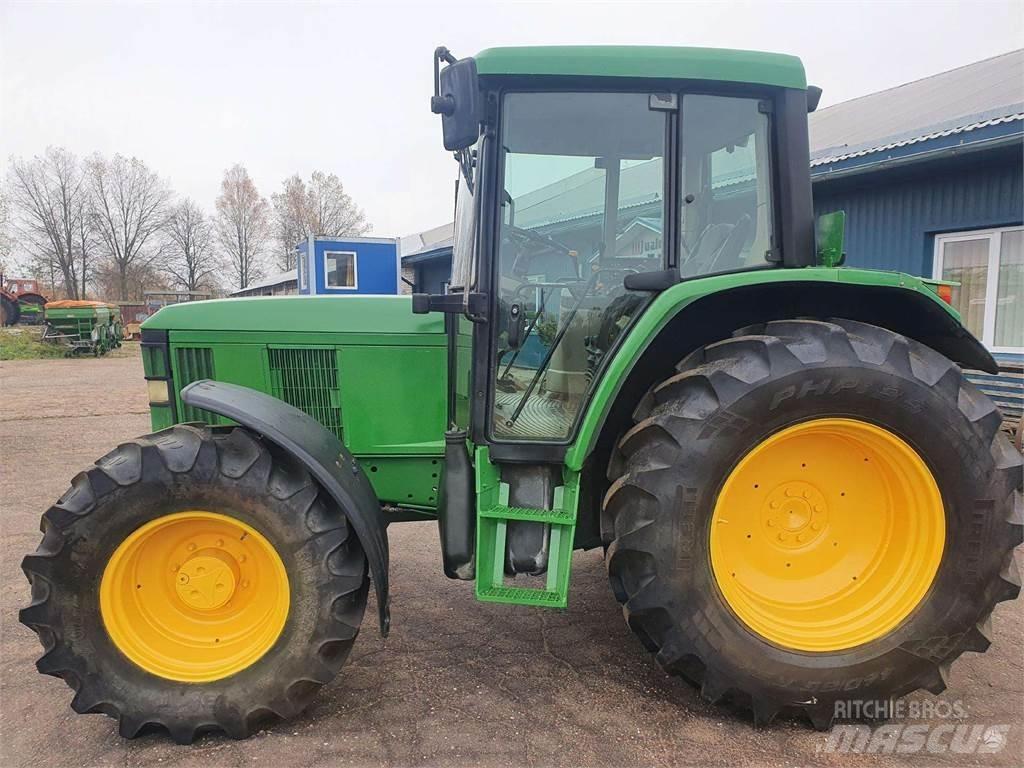 John Deere 6210 Traktory