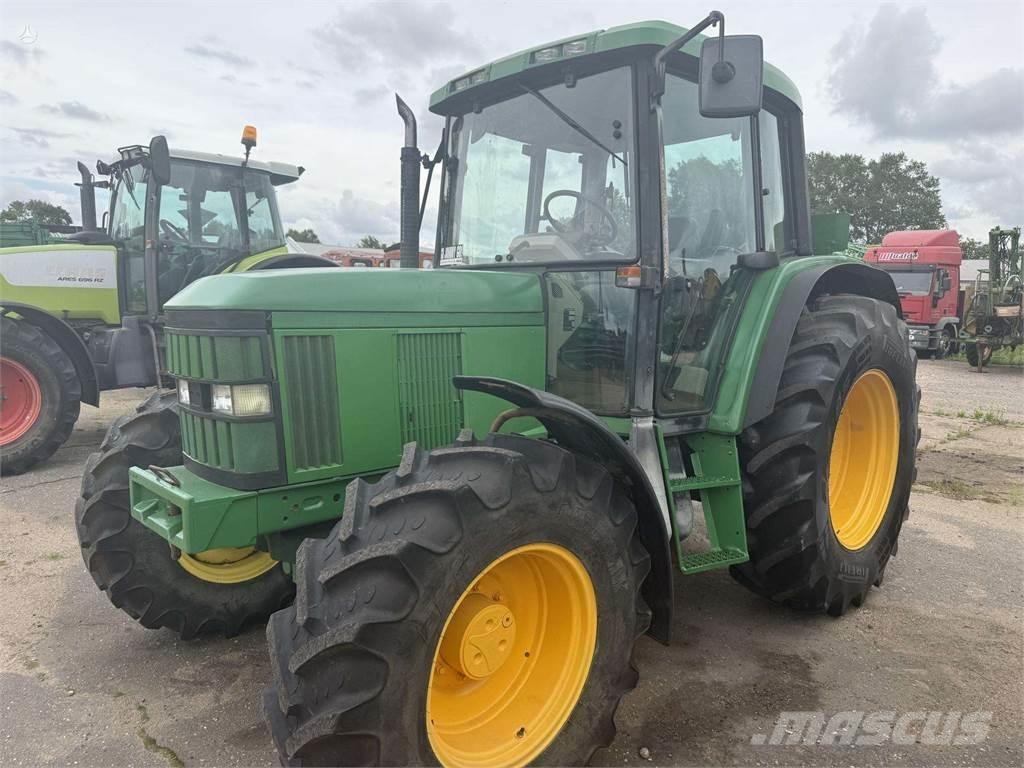 John Deere 6210 Traktory