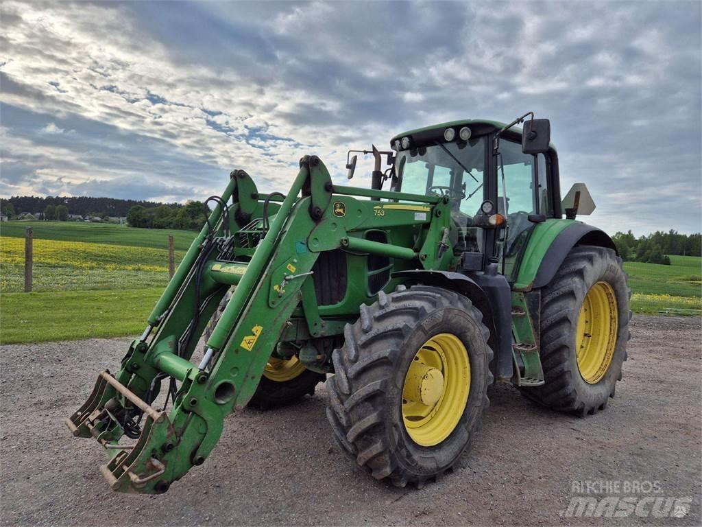 John Deere 7530 Traktory