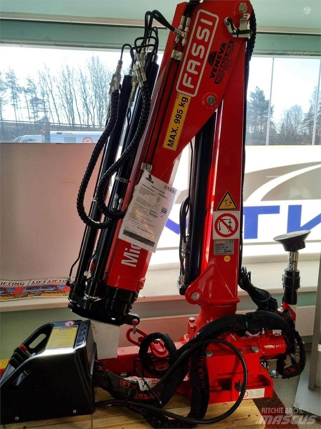  -Kita- FASSI Micro Jeřáby pro těžký terén