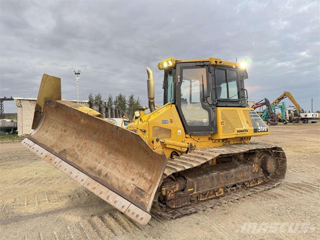 Komatsu D51PX-22 Pásové dozery
