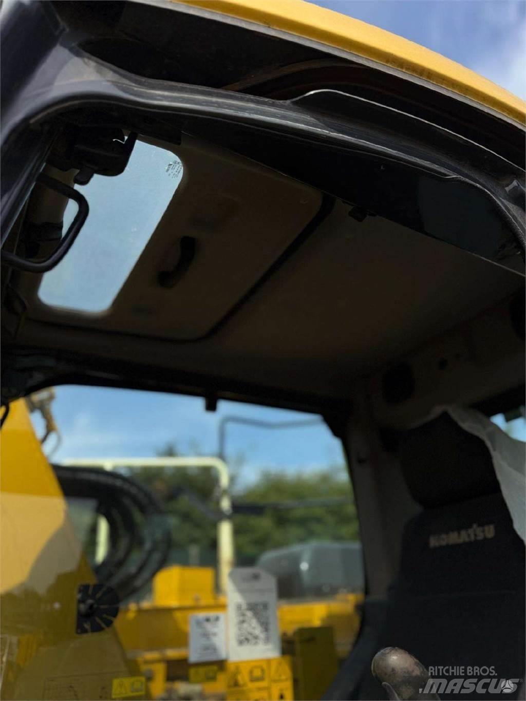 Komatsu PC138US Pásová rýpadla