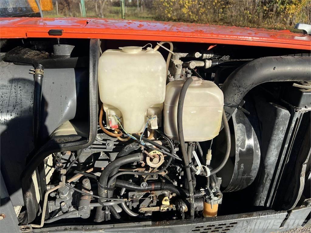 Kubota GL320 Traktory