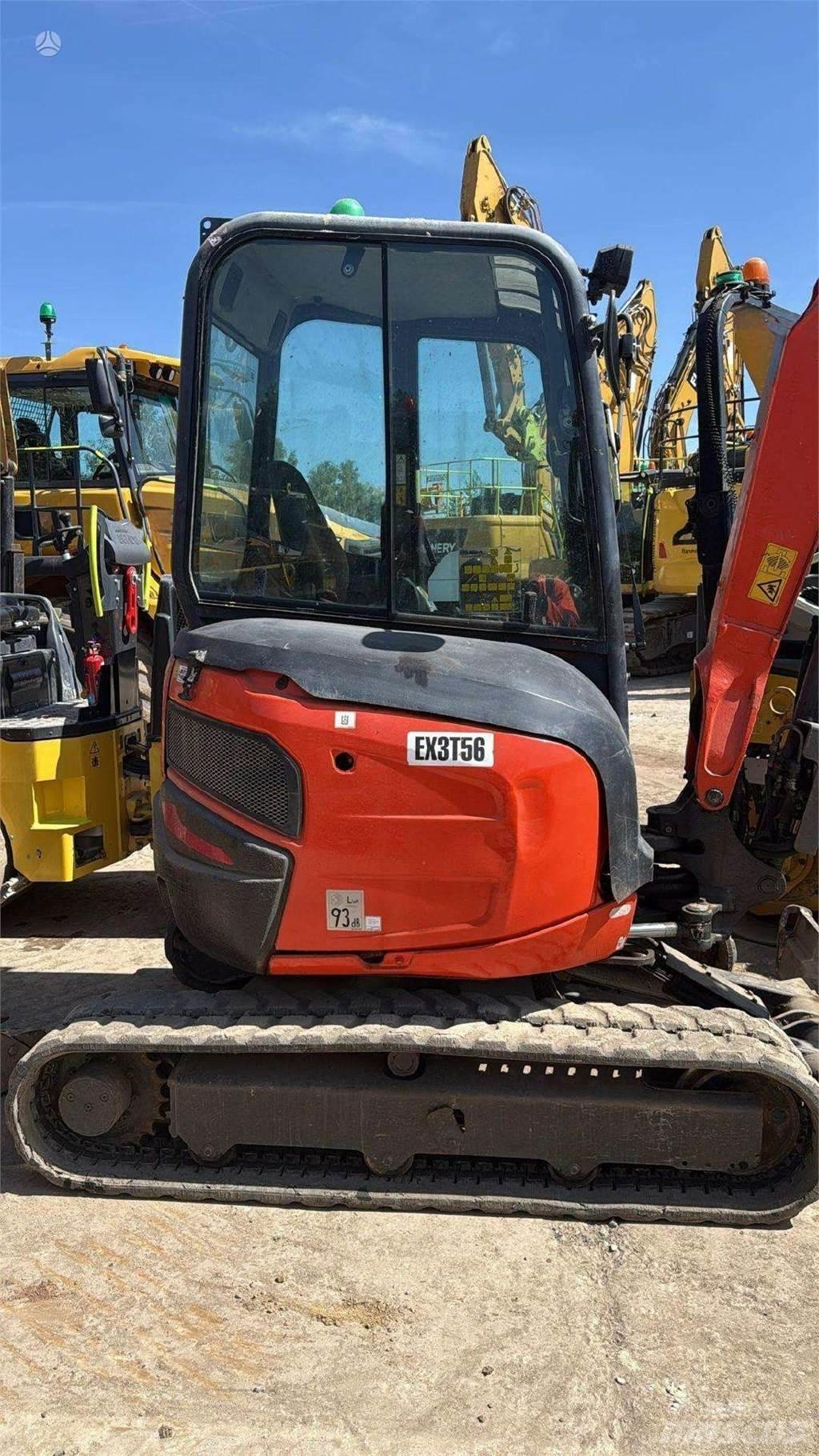 Kubota U27-4 Mini rýpadla < 7t