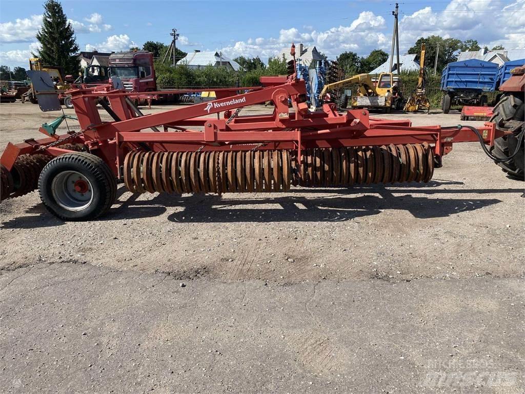 Kverneland 920 Válce