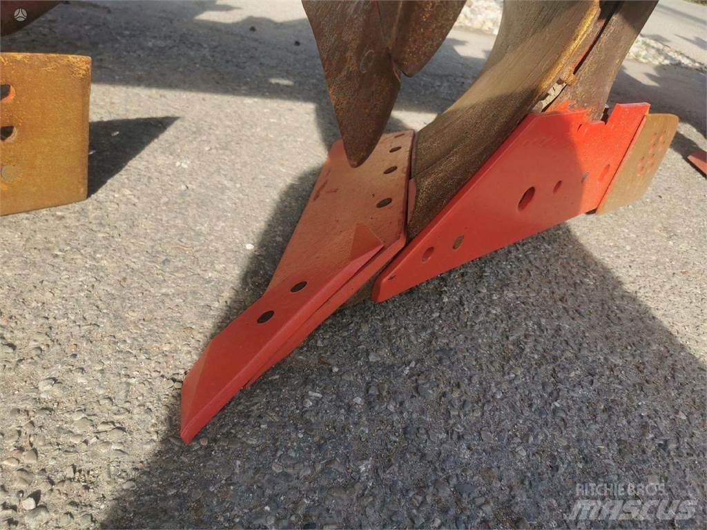 Kverneland F160 Konvenční pluh
