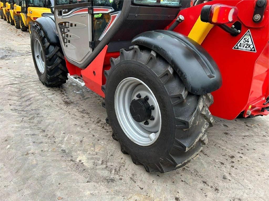 Manitou MT732 Teleskopické manipulátory