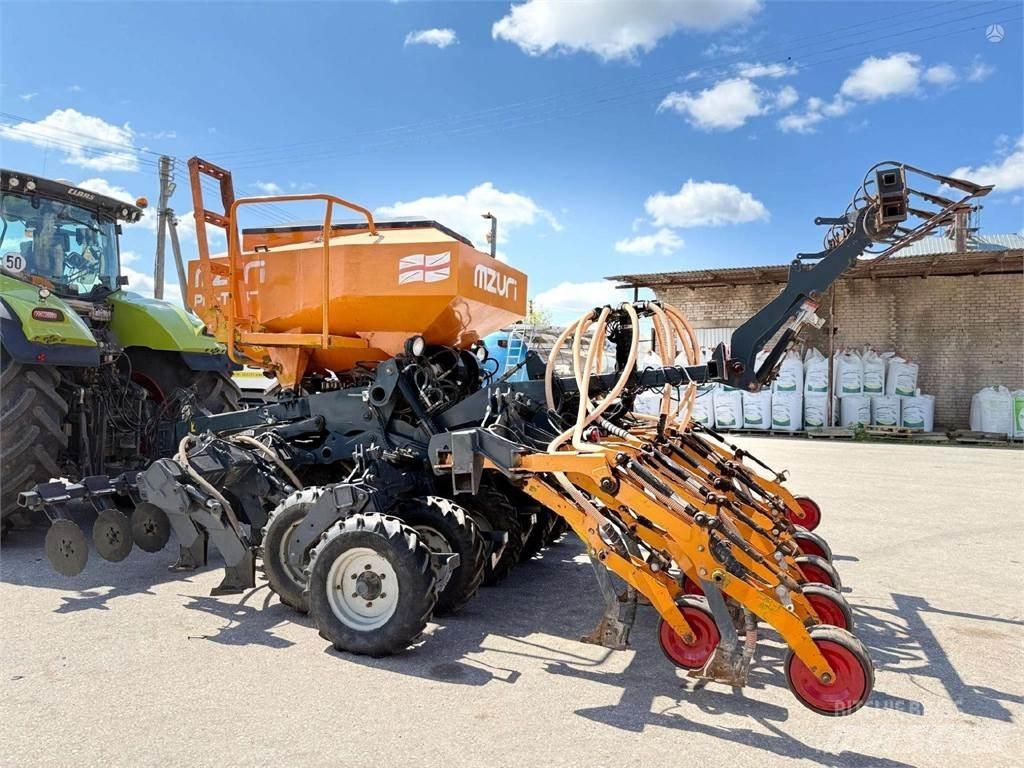  MZURI Pro-Til 4T Mechanické secí stroje