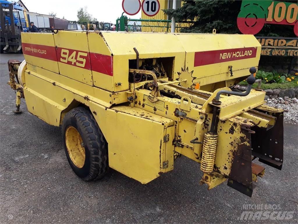 New Holland 945 Lis na válcové balíky