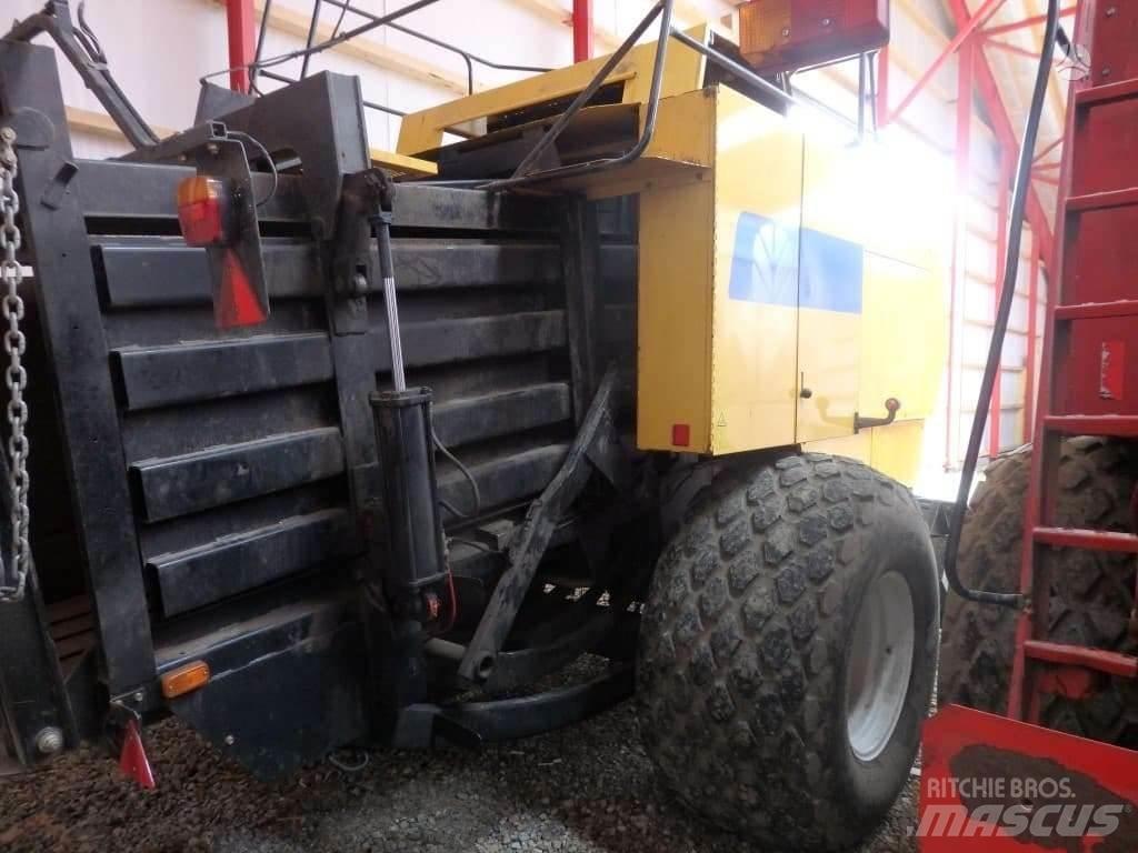 New Holland BB980 Lis na válcové balíky