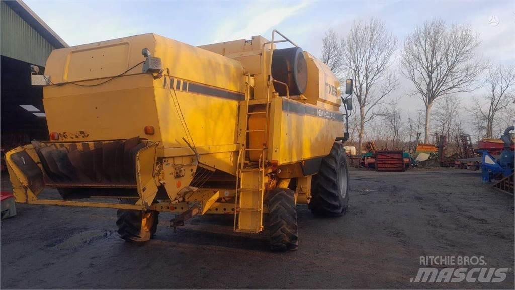 New Holland TX 66 Sklízecí mlátičky