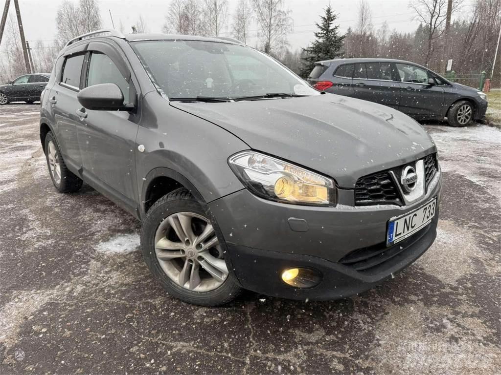 Nissan  Osobní vozy
