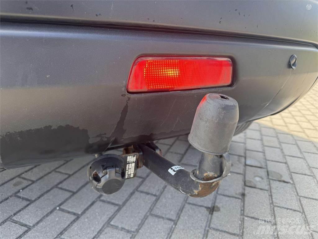 Nissan  Osobní vozy