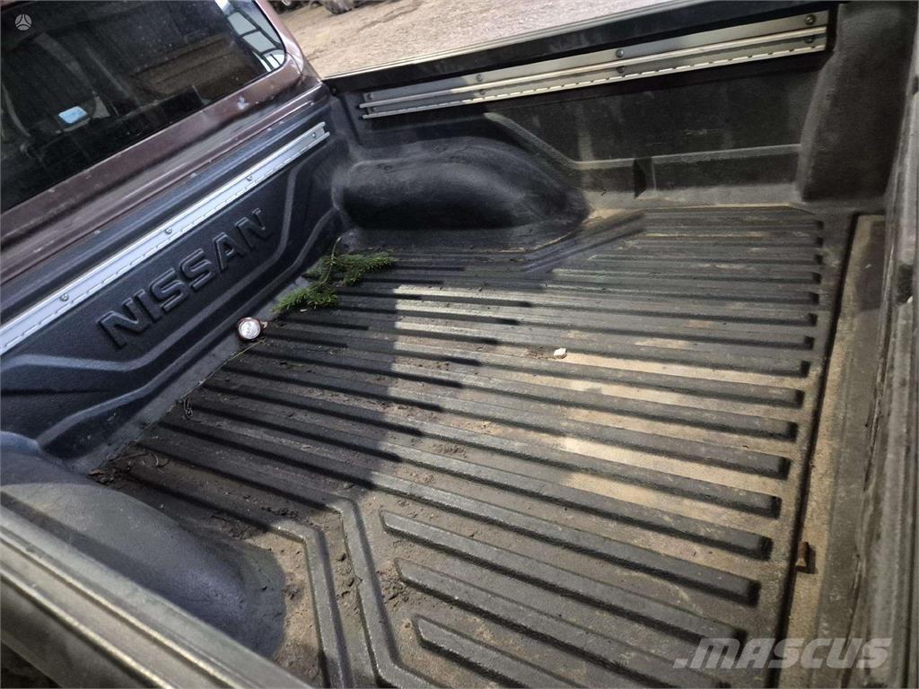 Nissan  Osobní vozy