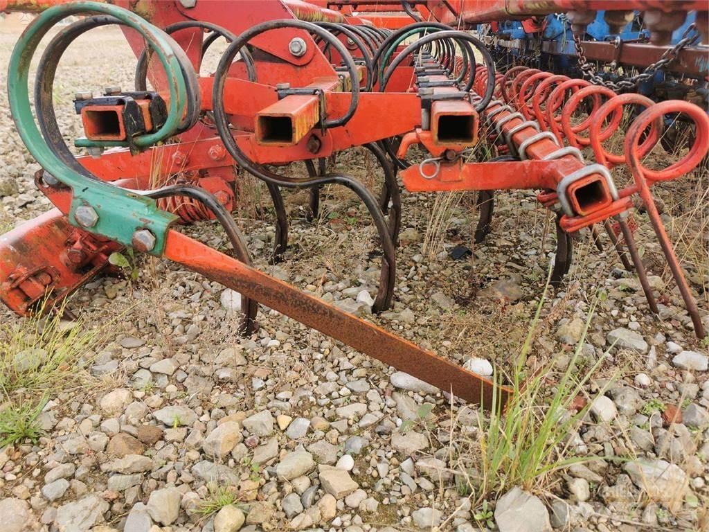 Nordsten CLB 400 Mechanické secí stroje