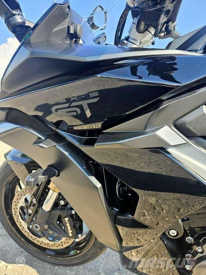 Suzuki  Užitková vozidla (UTVs)