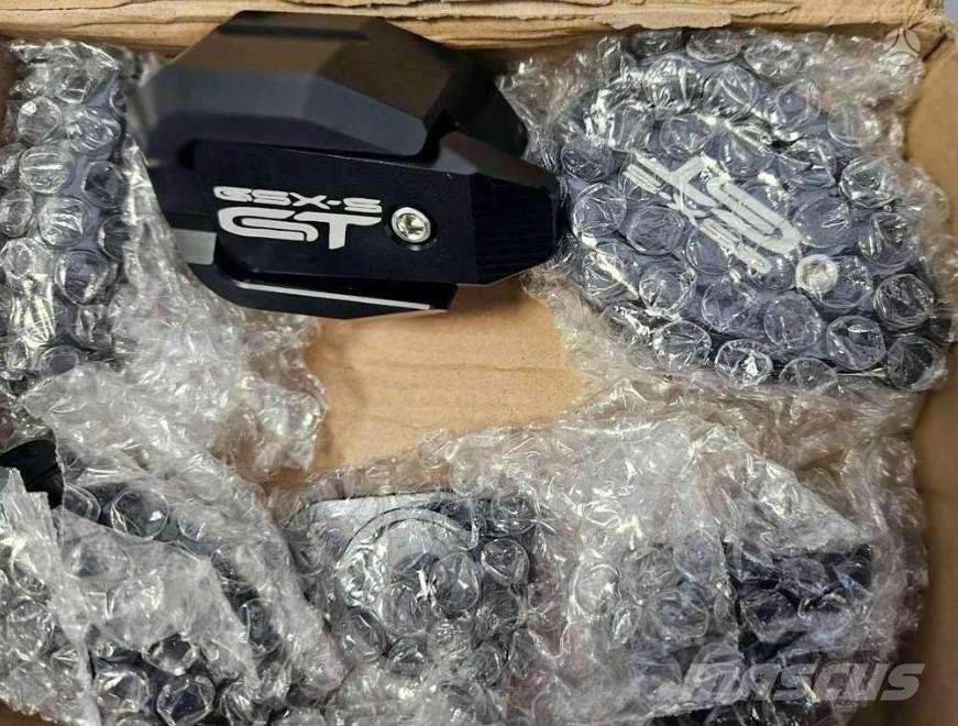 Suzuki  Užitková vozidla (UTVs)