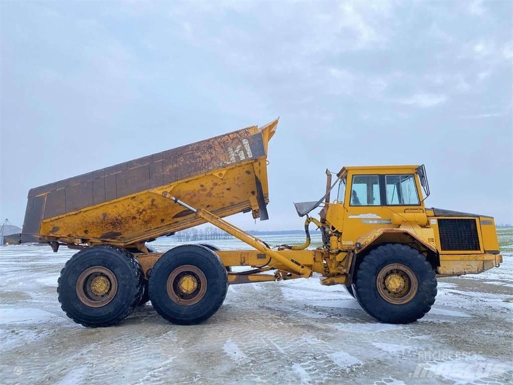Volvo A25C , Nr. 5 Kloubové dempry