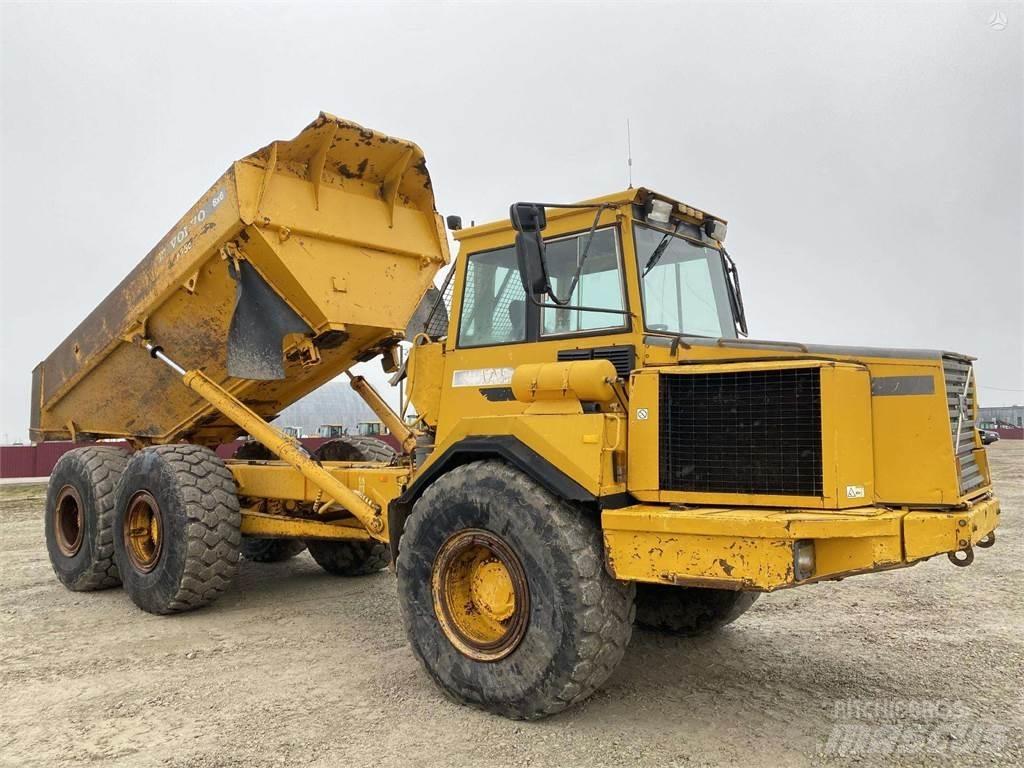 Volvo A25C , Nr.6 Kloubové dempry