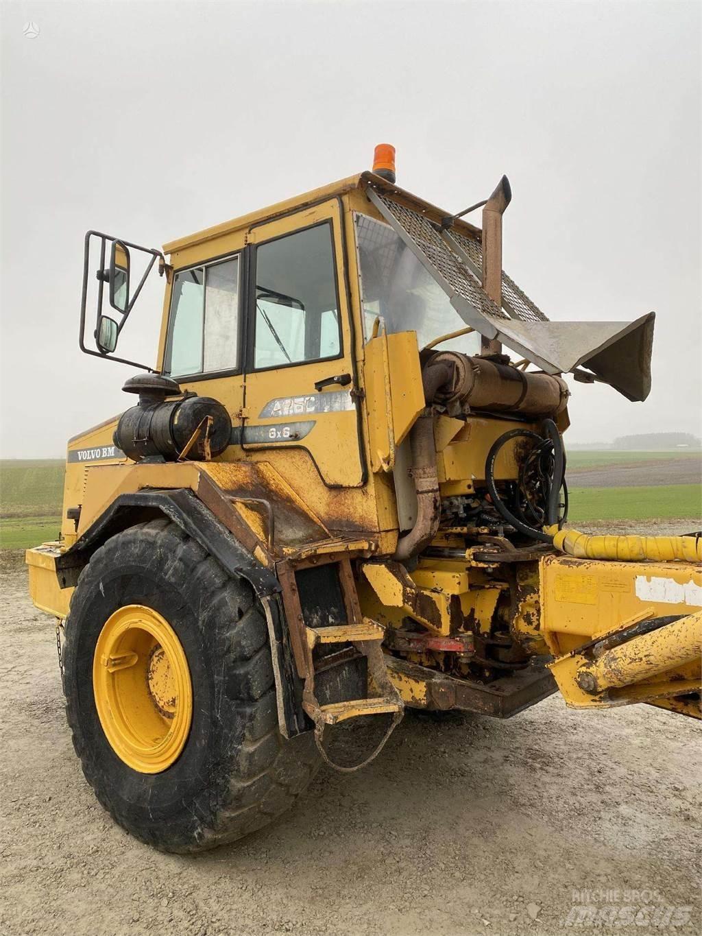 Volvo A25C , Nr.8 Kloubové dempry