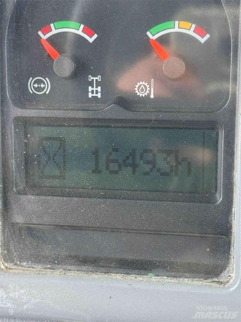 Volvo A25D Kloubové dempry