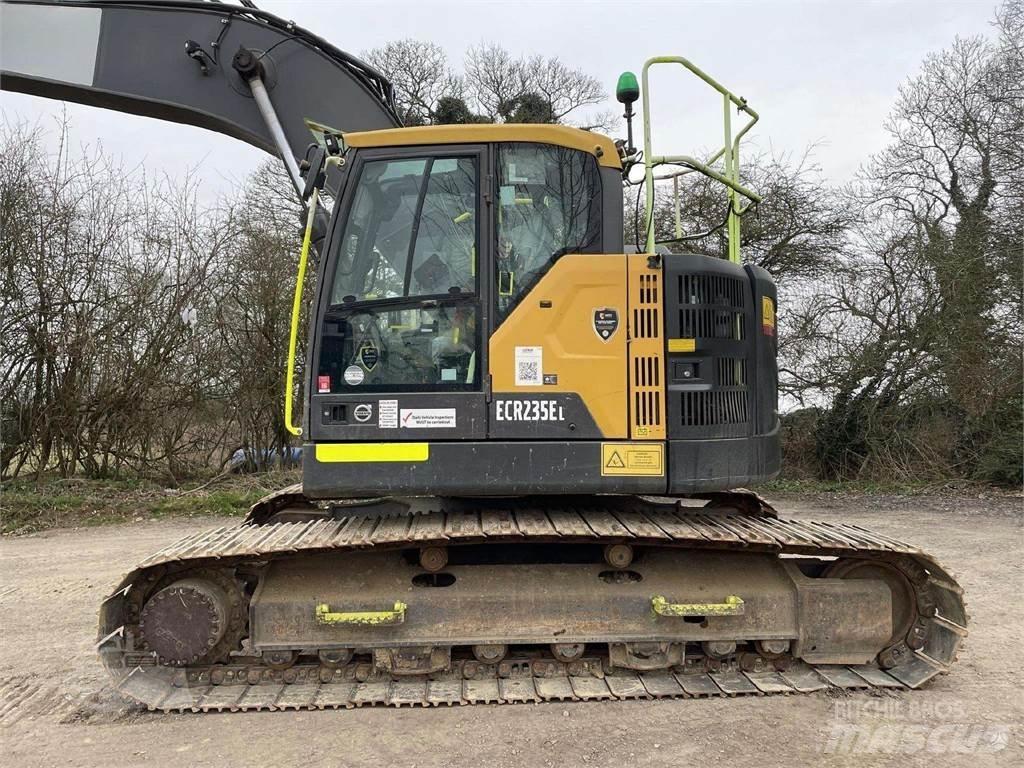 Volvo ECR235EL Pásová rýpadla