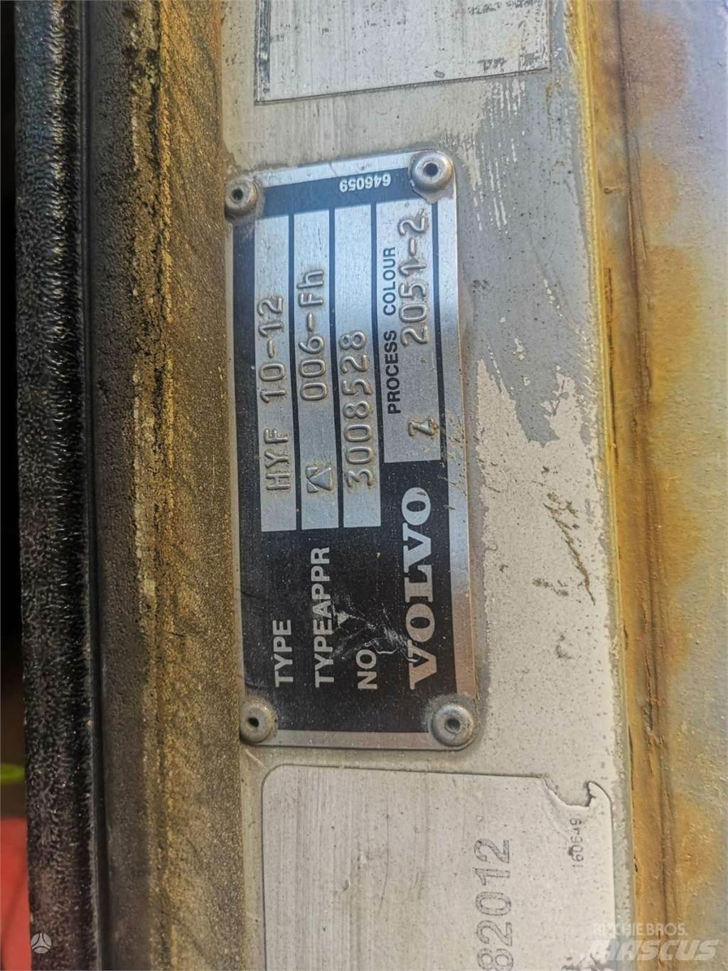 Volvo F12 Další