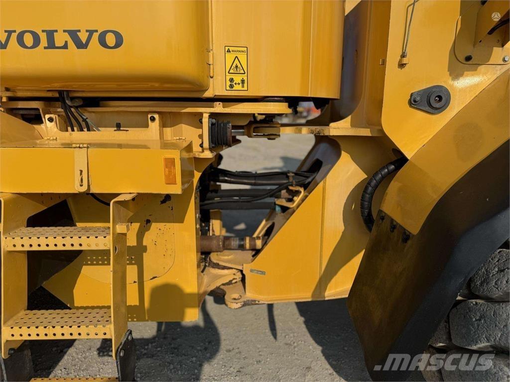 Volvo L 110 E Kolové nakladače