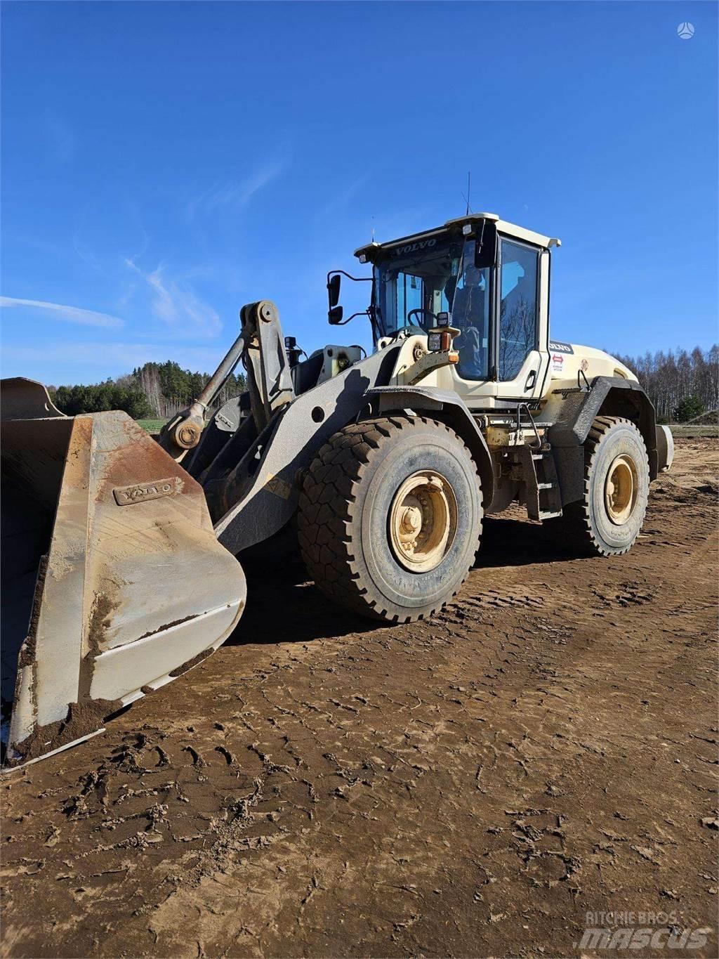 Volvo L120G Kolové nakladače