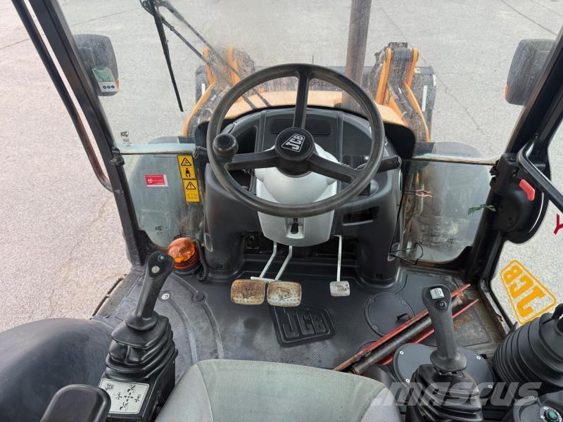 JCB 3 CX Rýpadlo-nakladače