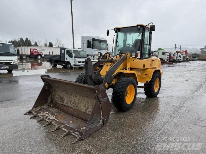 Volvo L 30 Mininakladače