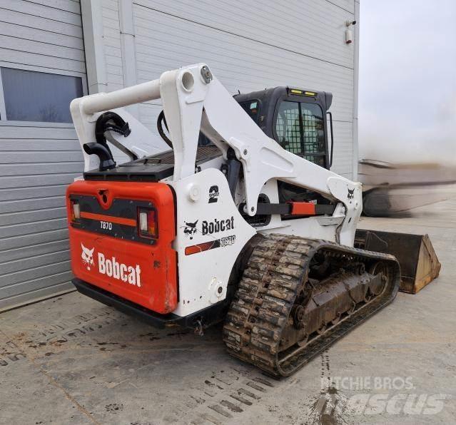 Bobcat T870 Smykem řízené nakladače