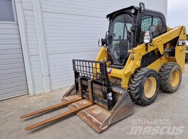 CAT 226D Smykem řízené nakladače