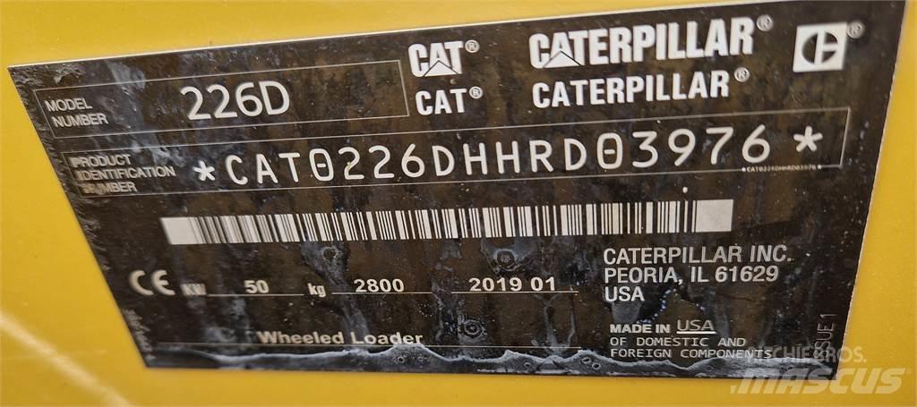CAT 226D Smykem řízené nakladače