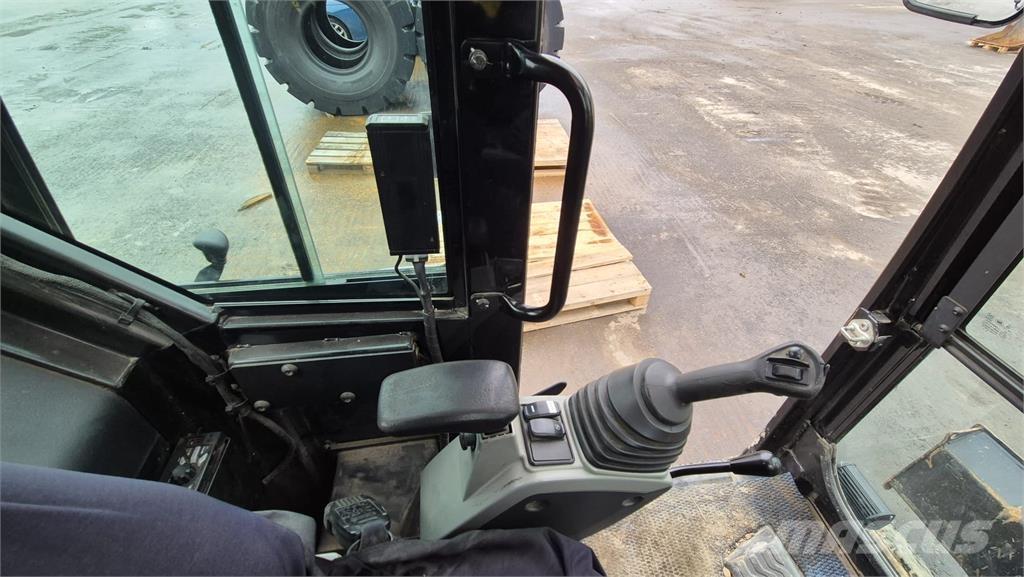 CAT 308E2CR Mini rýpadla < 7t