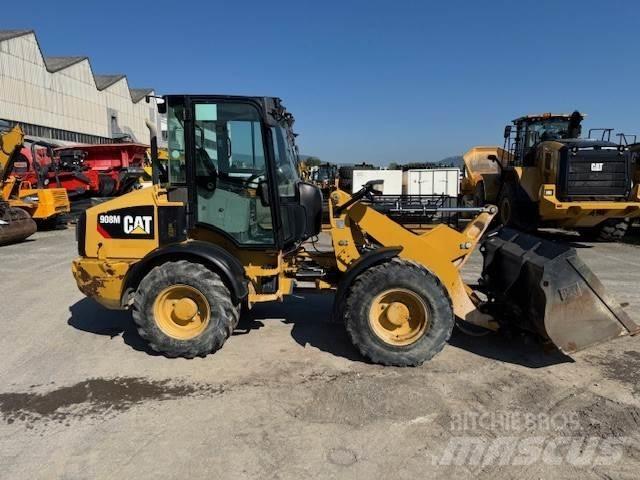 CAT 908M Kolové nakladače