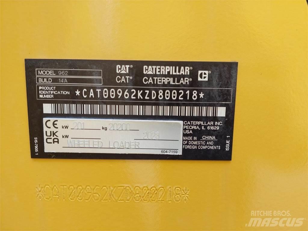 CAT 962 Kolové nakladače