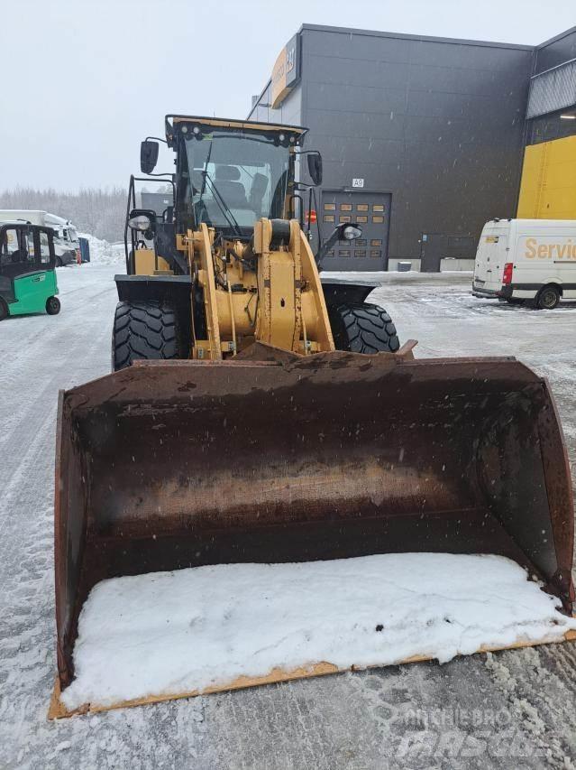 CAT 962 Kolové nakladače
