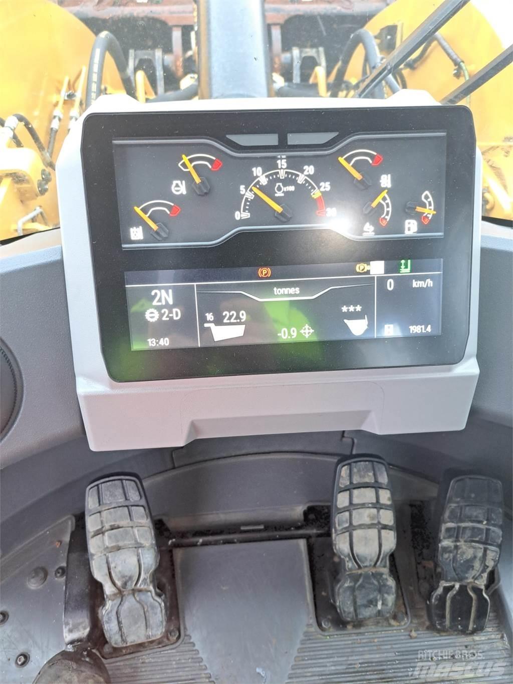 CAT 962 Kolové nakladače