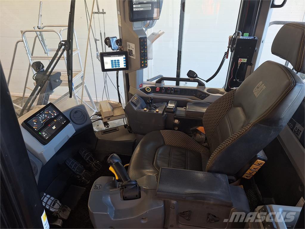 CAT 980 Kolové nakladače