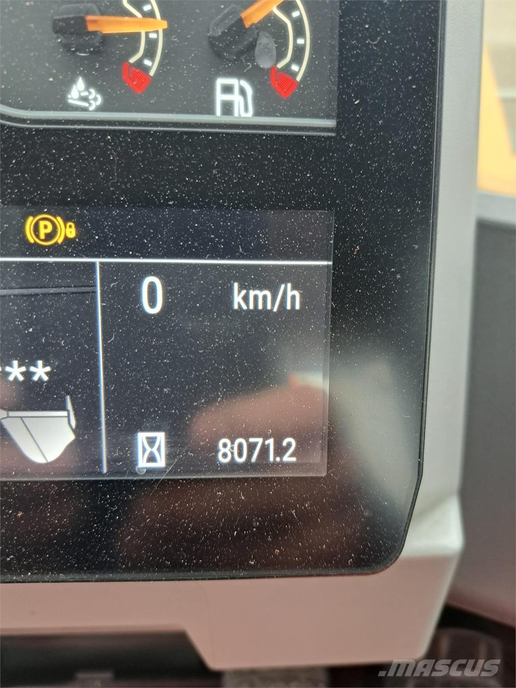 CAT 982 Kolové nakladače