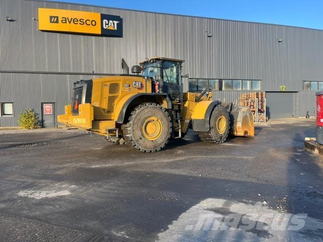 CAT 982 Kolové nakladače