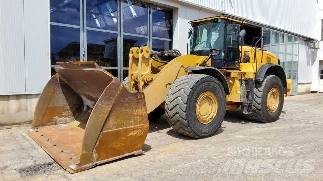 CAT 982M Kolové nakladače