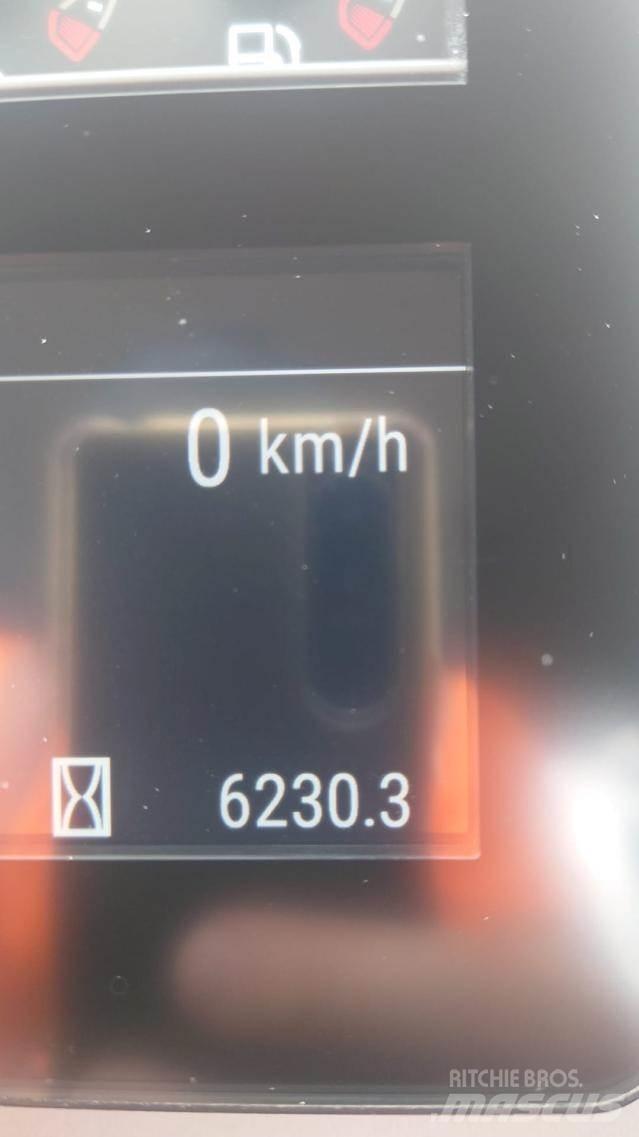 CAT 982XE Kolové nakladače
