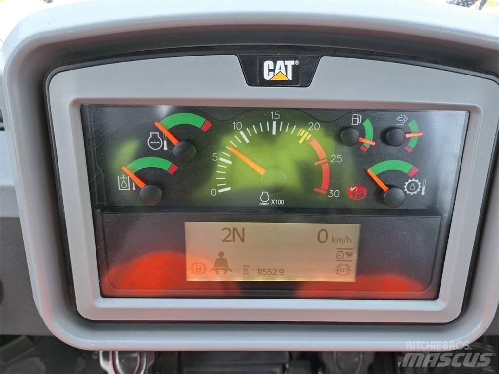 CAT 988K Kolové nakladače